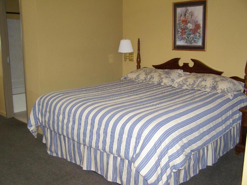 Caseyville First Western Inn المظهر الخارجي الصورة