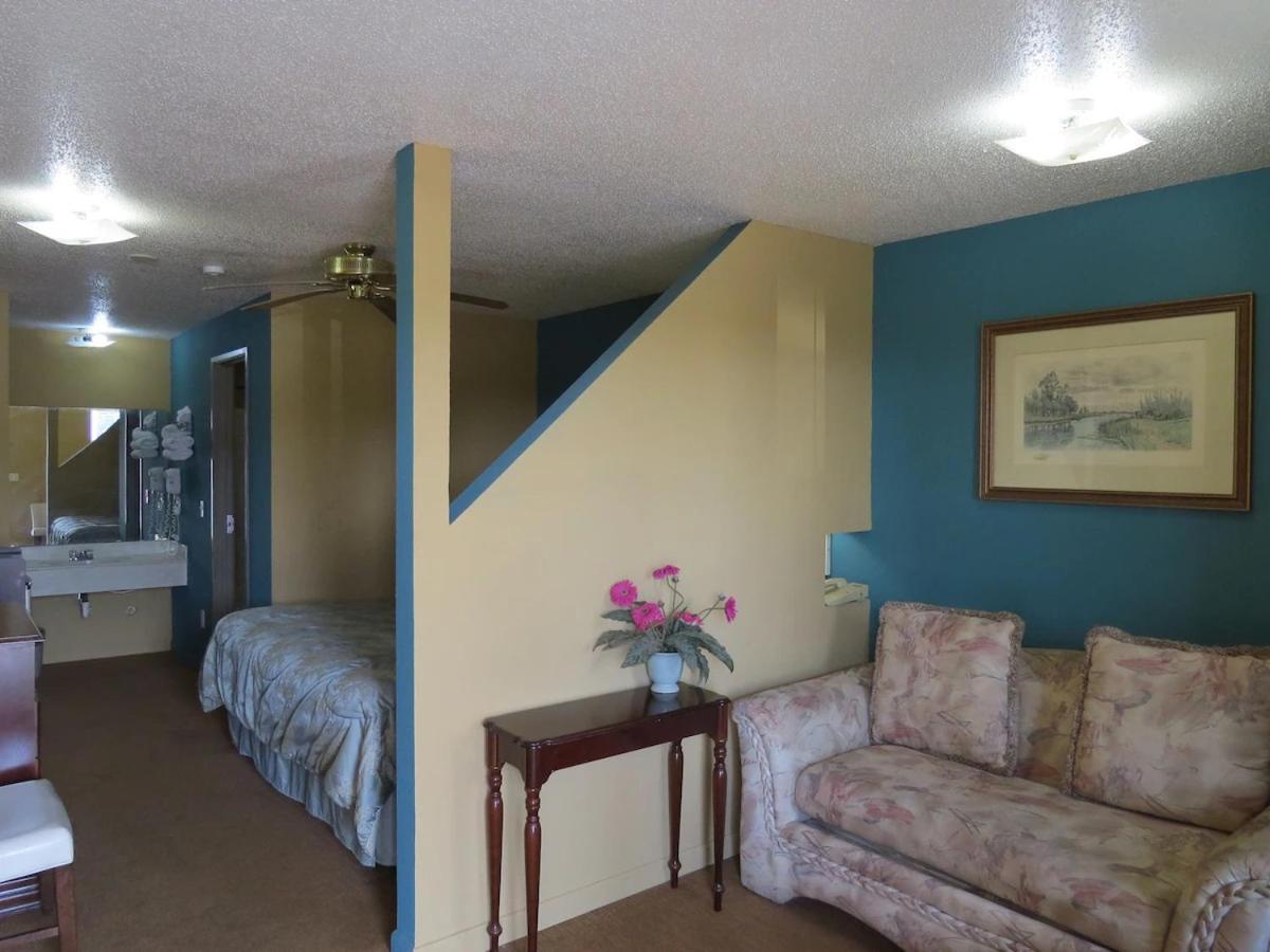 Caseyville First Western Inn المظهر الخارجي الصورة