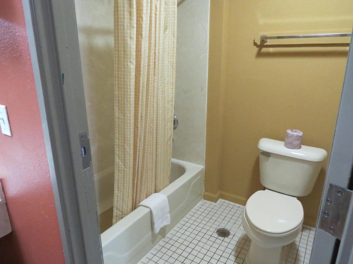 Caseyville First Western Inn المظهر الخارجي الصورة